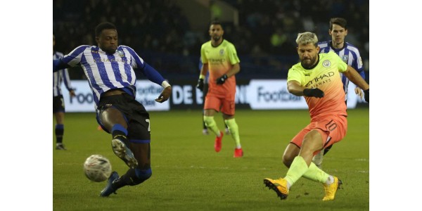 Pep Guardiola non rinunciare motiva i giocatori del Manchester City